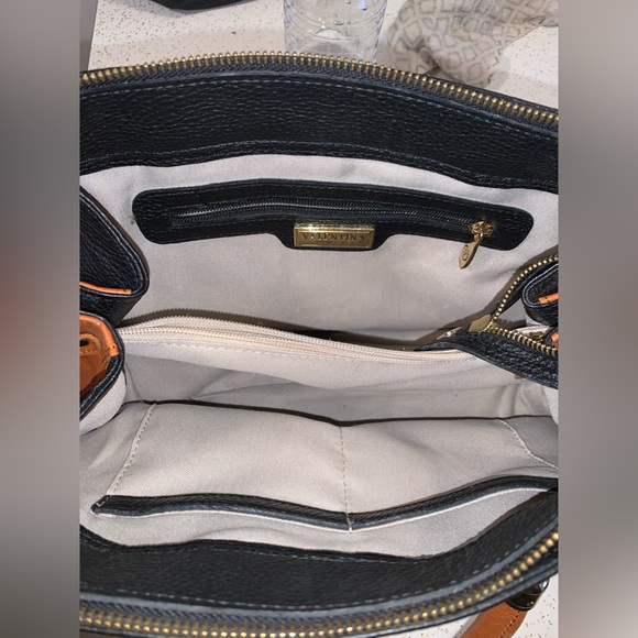 Valentina Italia Purse in very nice condition. No noticeable flaws. - Picture 2 of 11